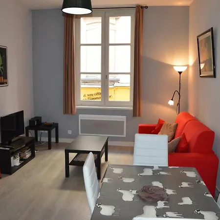 아파트 Logis Du Cagaire *